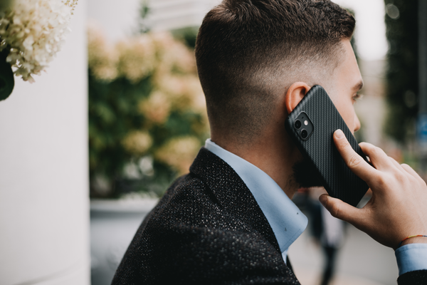 Evelatus Carbon Case telefoni jaoks
