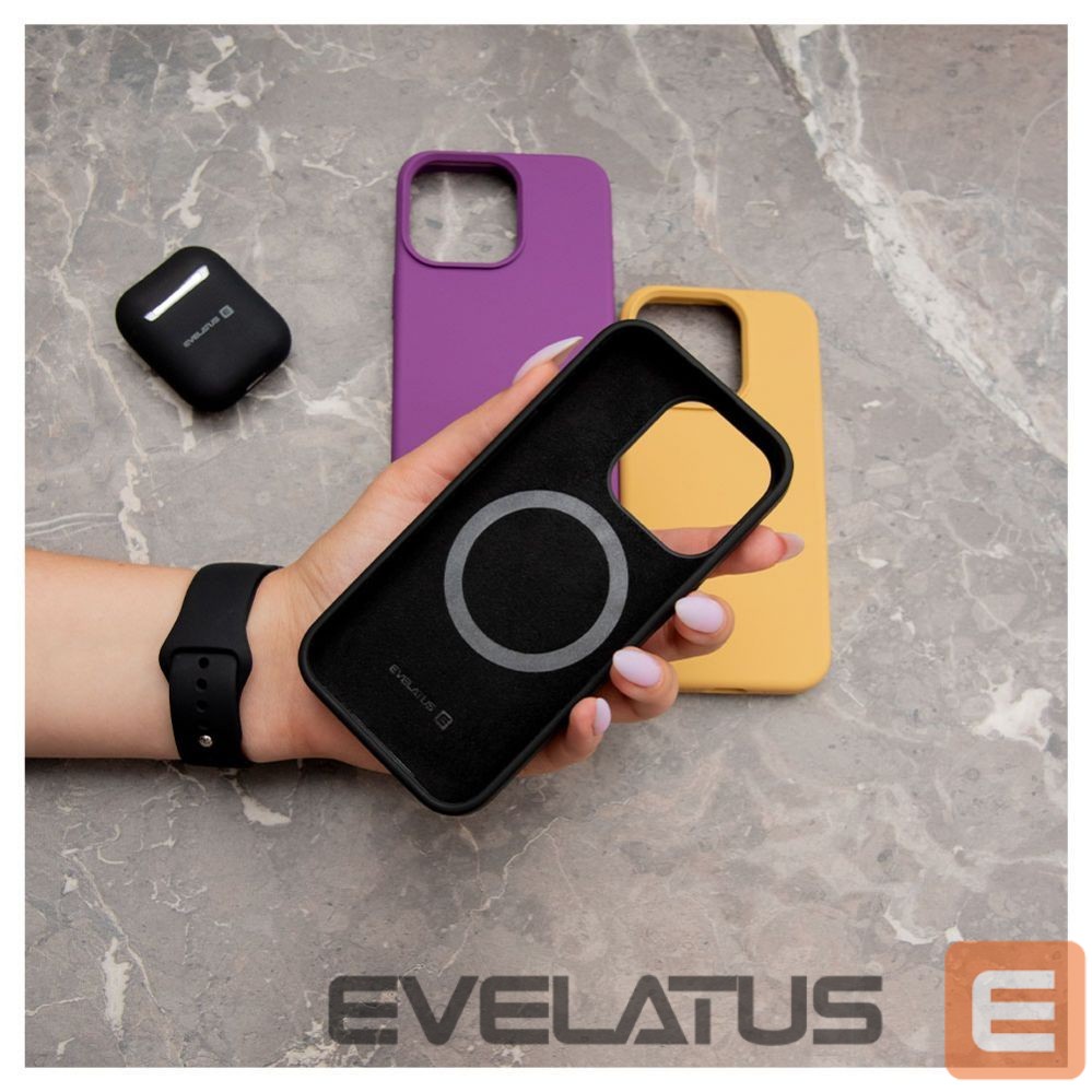 Tagakaaned Evelatus Apple iPhone 15 Pro Premium Magsafe Soft Touch Silicone Case Gold