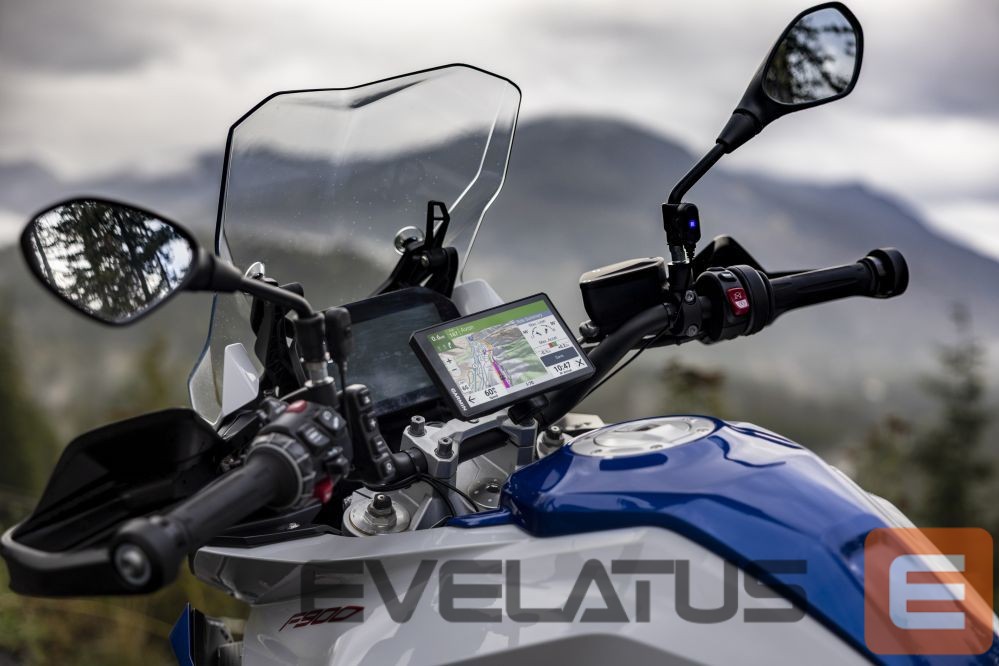Navigeerimine Garmin zūmo XT3
6' motociklu satelītnavigācijas ierīce