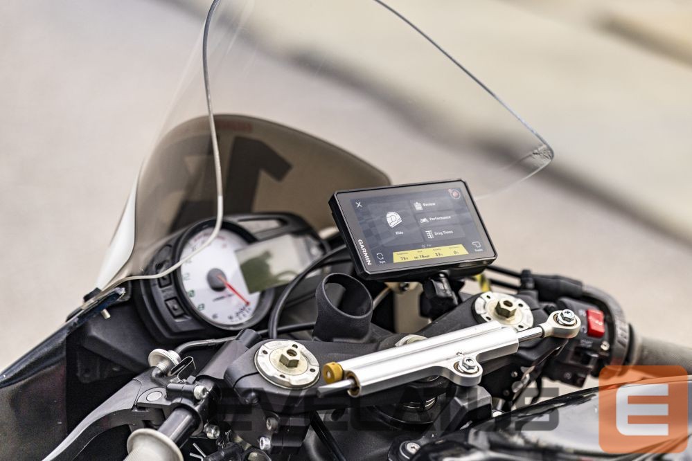 Navigeerimine Garmin zūmo XT3
6' motociklu satelītnavigācijas ierīce