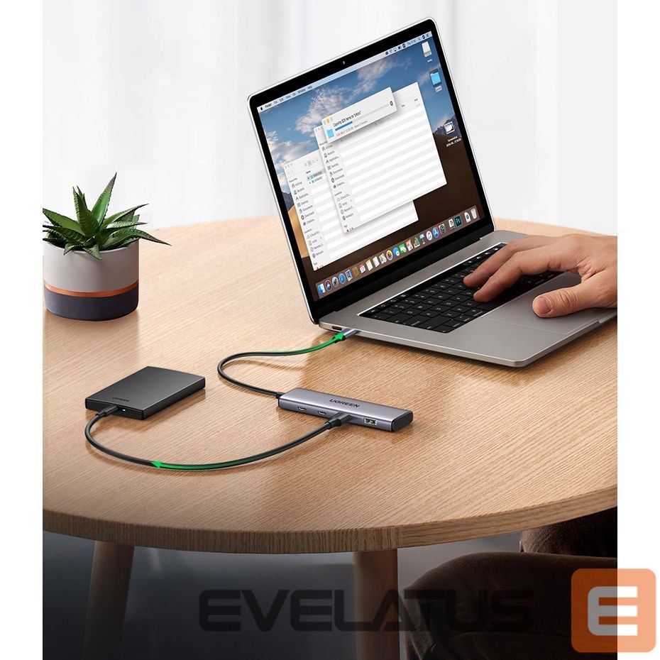 Kaabel Ugreen HUB USB-C - 2 x USB-A / 2 x USB-C 20 cm Ugreen CM473 - gray